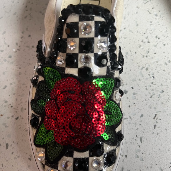Vans sneakers with Swarovski crystal and rose patch - Picture 2 of 6